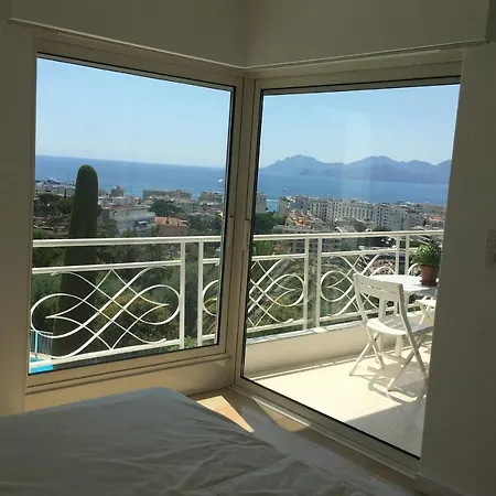 Apartment Charming Sea View Apt In