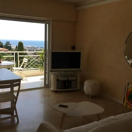 Apartment Charming Sea View Apt In